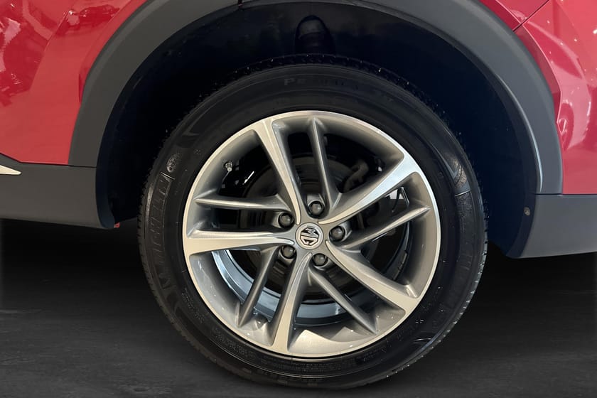 Bild 4 av MG EHS PHEV 258hk LUXURY | Panorama | 360