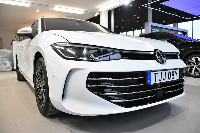 Bild 4 av Volkswagen Passat Variant eHybrid 272hk Elegance