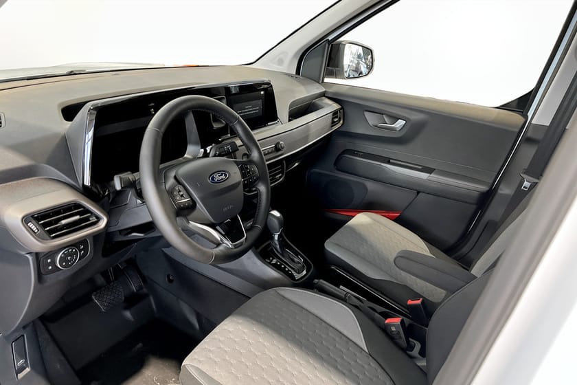 Bild 4 av Ford Transit Courier Skåp Limited 1.0L Ecoboost 125 hk 7AT