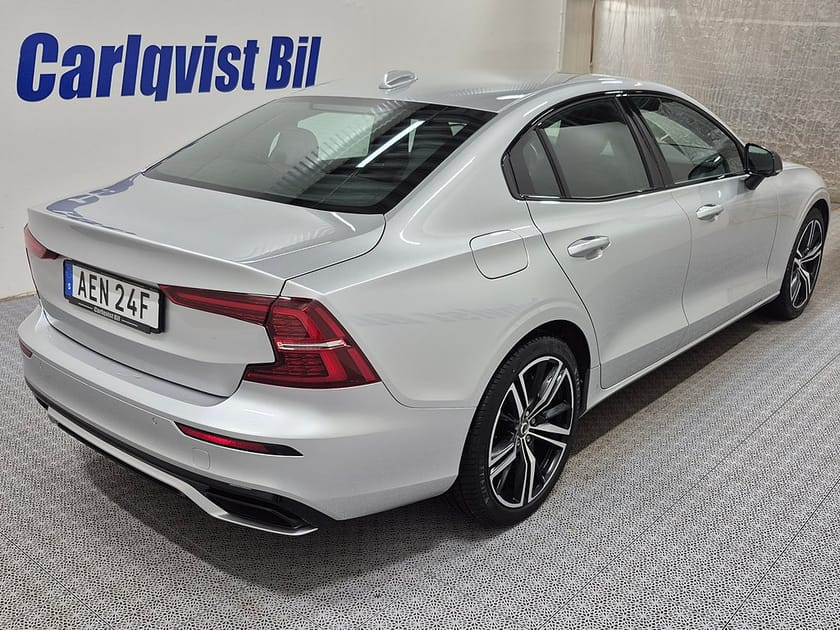 Bild 3 av Volvo S60 T8 Recharge R-Design plug in AWD 392HK 4x4