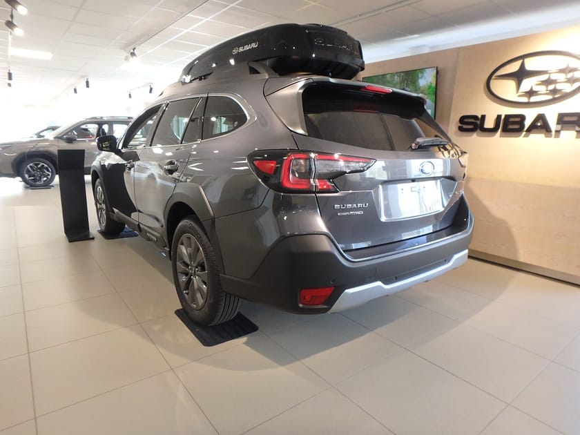 Bild 3 av Subaru Outback 2.5 4WD XFuel Limited V-hjul Krok ingår