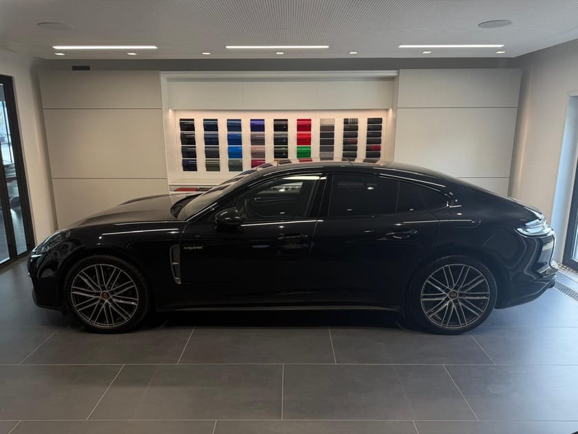 Bild 3 av Porsche Panamera 4 E-Hybrid / Platinum Edition