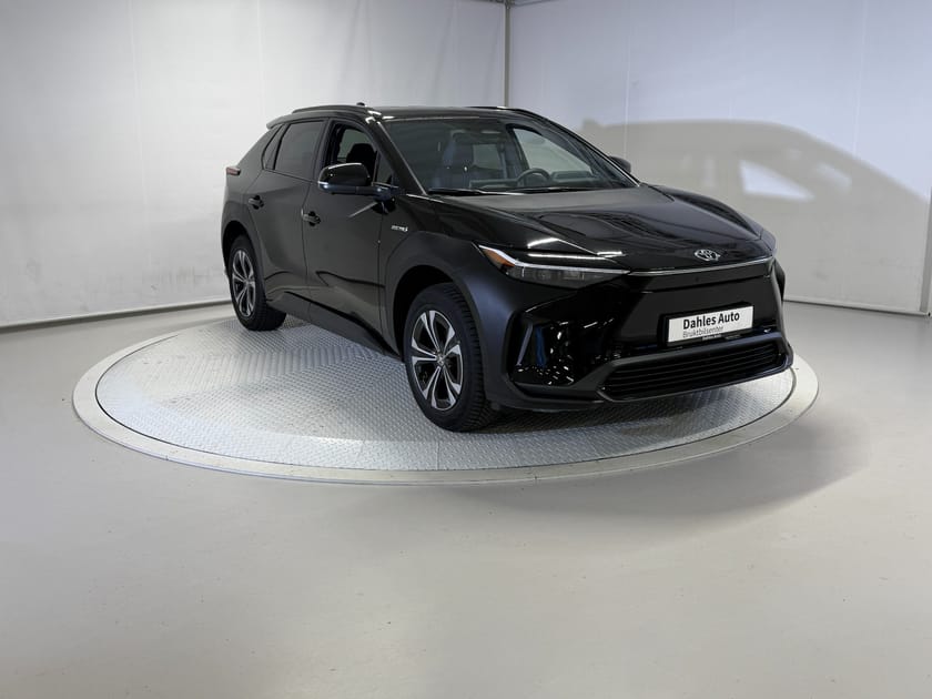 Bilde 2 av Toyota bZ4X Active Tech Delskinn/Ryggekam/El.bakluke/Navi/Cruise