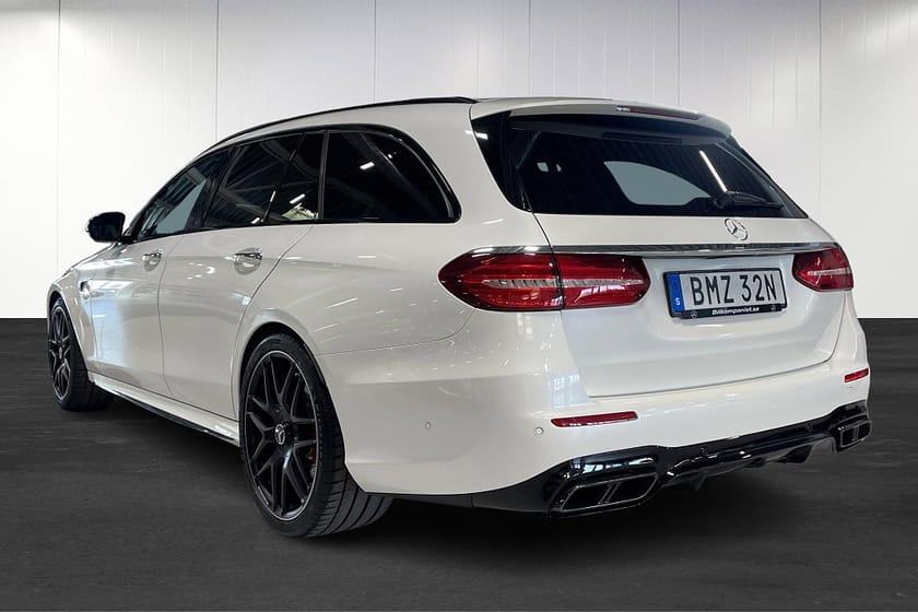 Bild 5 av Mercedes-Benz AMG E 63 S T 4MATIC+ Burmester Läder Kolfiber 1628 Mil!