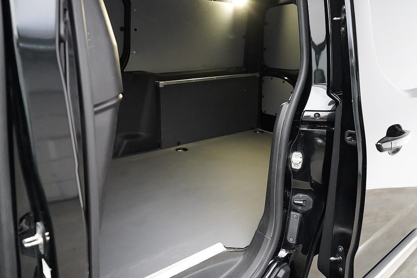 Bild 4 av Toyota ProAce City proace-city 1.2 Turbo / 130hk / Värmare / CarPlay