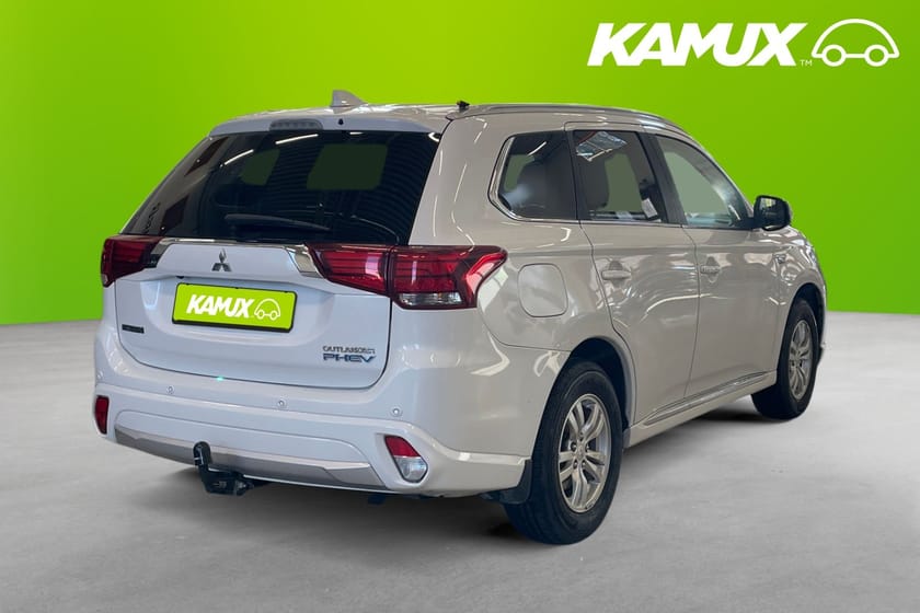 Bild 4 av Mitsubishi Outlander PHEV Drag Kamera Webasto 203hk
