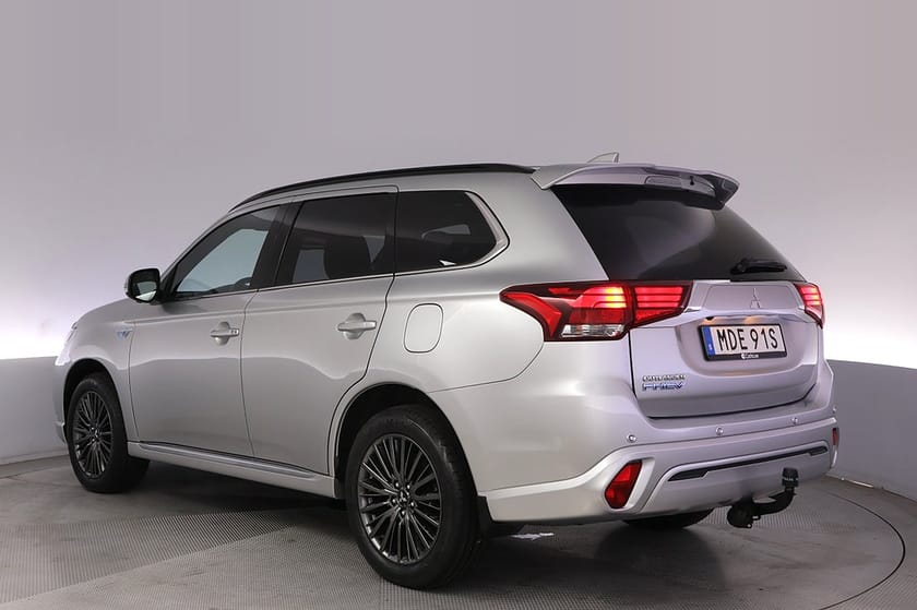 Bild 4 av Mitsubishi Outlander PHEV AWD S-Edition Drag Taklucka 360