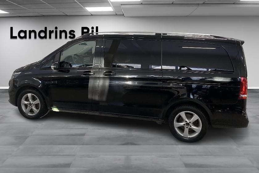 Bild 4 av Mercedes-Benz V 300d 4MATIC 3.2t 300 Lång Avantgarde 7-Sits