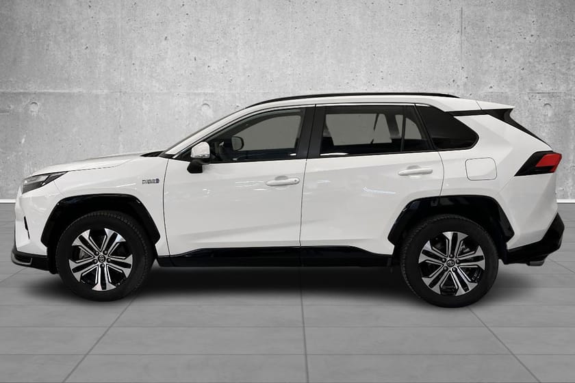 Bilde 2 av Toyota RAV4 Plug-in Hybrid 2.5 Active Tech/alle servicer/4x4/WLTP 75 km/