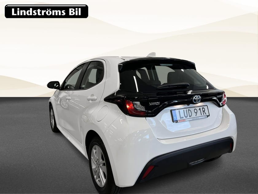 Bild 4 av Toyota Yaris Hybrid Active 1.5 116hk S-Hjul Moms