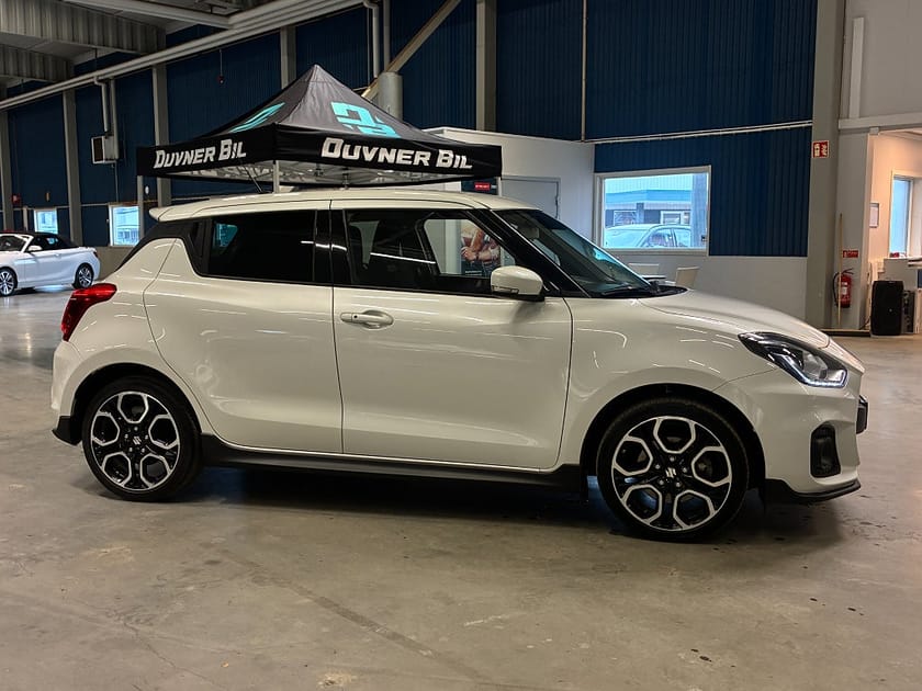 Bild 3 av Suzuki Swift Sport Hybrid | Backkamera | V-hjul