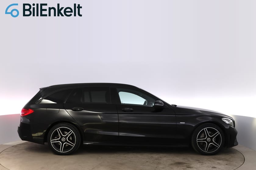 Bild 2 av Mercedes-Benz C 220 T d 9G-Tronic AMG Night Cockpit Kamera