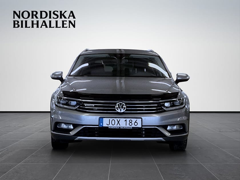 Bild 2 av Volkswagen Passat Alltrack 2.0 TDI DPF SCR 4Motion Ny kamrem Drag Värmare