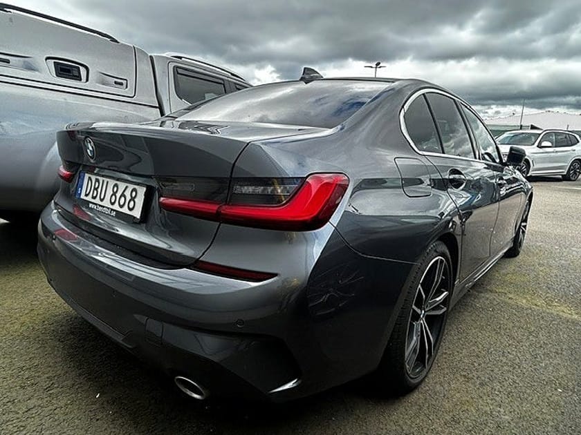 Bild 3 av BMW 320d Sedan M Sport 190hk | Head up | Värmare | 19" | HiFi |