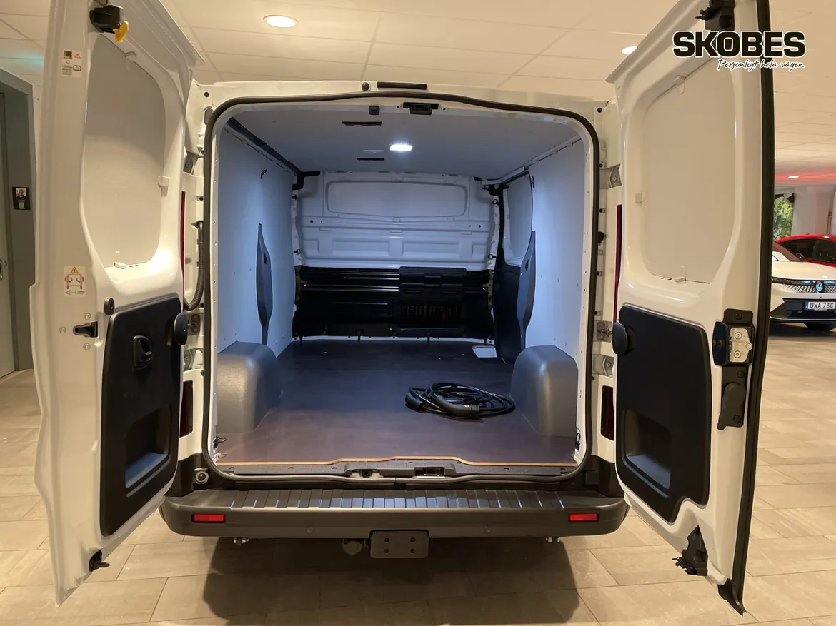Renault Trafic E-TECH Van