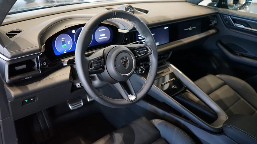 Bild 5 av Porsche Macan Turbo Electric 