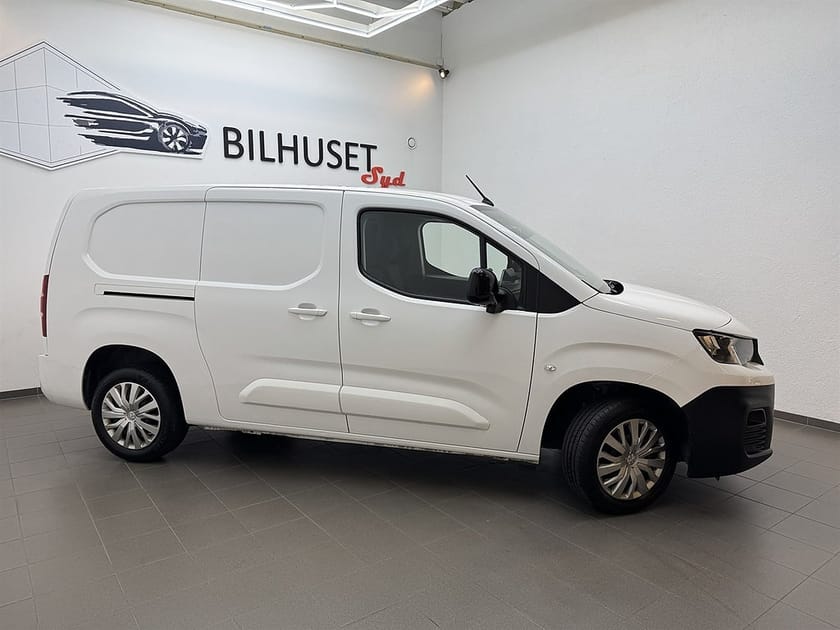Bild 2 av Peugeot Partner Utökad Last 1.5 BlueHDi 102hk MOMS Värmare/Bkamera/Krok/Nyservad