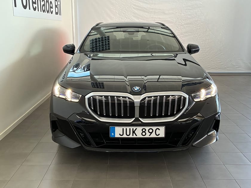 Bild 2 av BMW 530e xDrive Touring 4,95 ränta M Sport Panorama Drag H/K