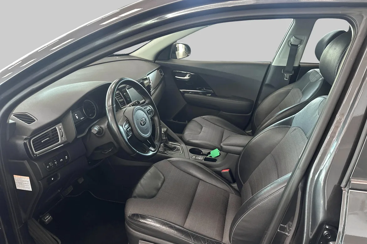 picture of a car