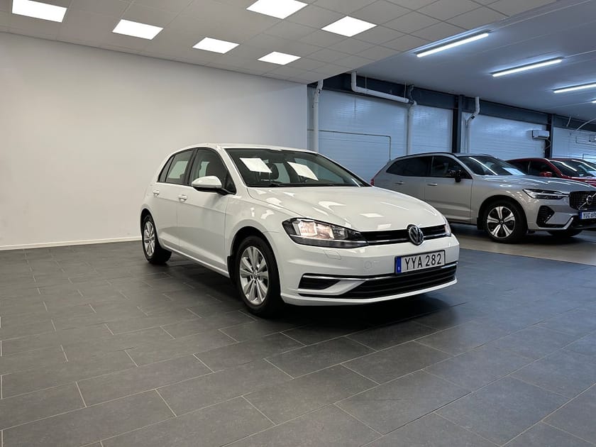 Bild 5 av Volkswagen Golf 5-dörrar 1.0 TSI 110hk Manuell Carplay B-kam Dragkrok