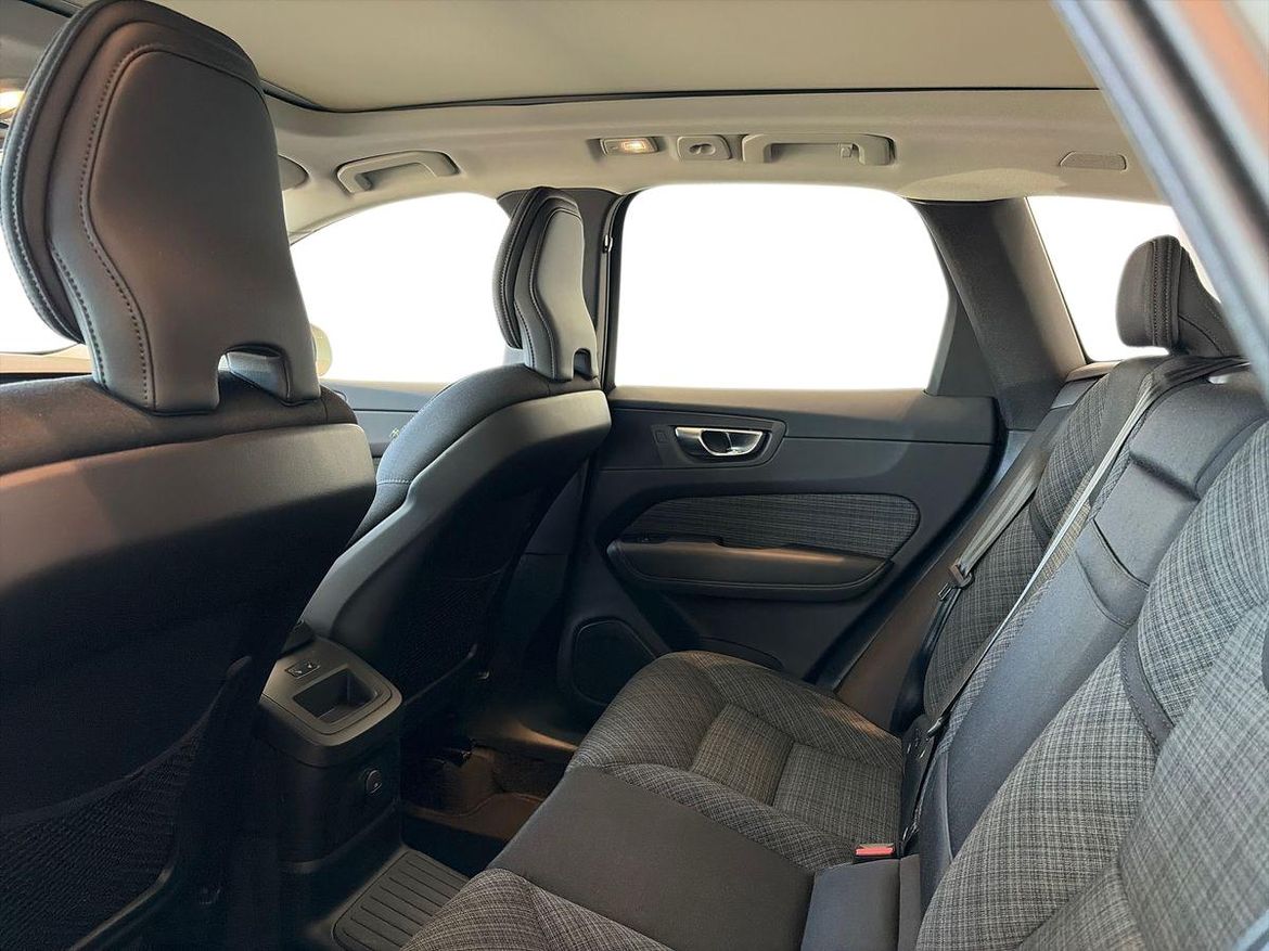 Volvo XC60 2025 - miniatyr 10