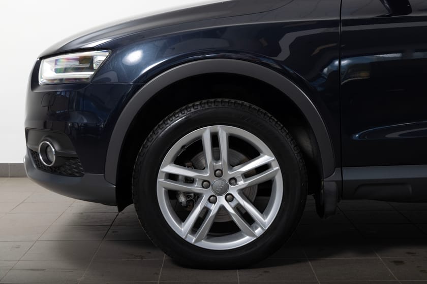 Bild 4 av Audi Q3 2.0 TDI quattro 140hk 18"/Drag/Xenon