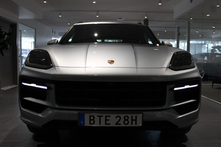 Bild 3 av Porsche Cayenne E-Hybrid BLACK EDITION