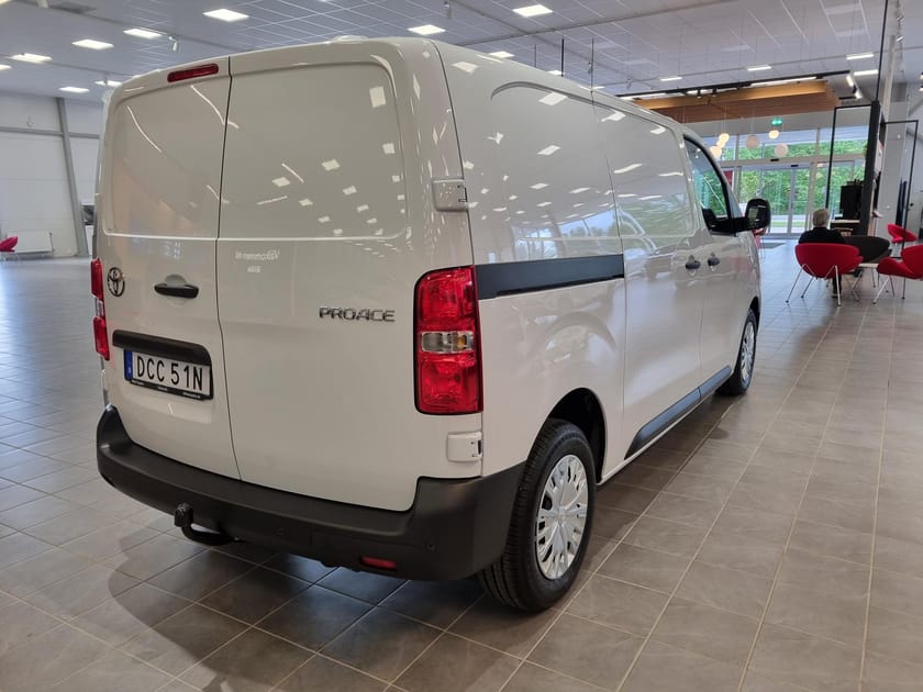 Bild 3 av Toyota Proace L2 MEDIUM 2,2D 150 HK AUTO COMFORT 2 DÖRRAR