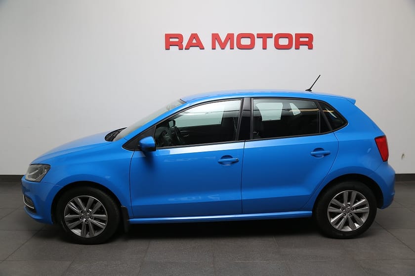 Bild 2 av Volkswagen Polo 1,2 TSI 90hk 5-dörrar Pluspaket Farthållare P-sensor