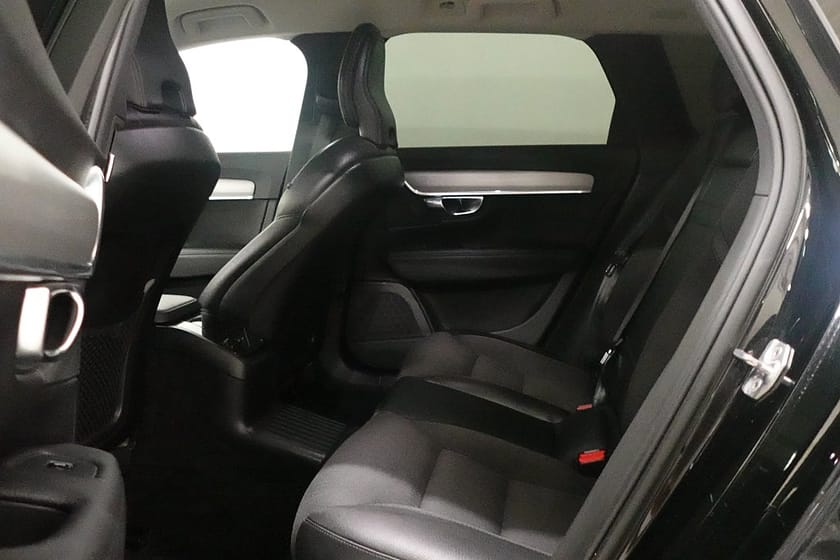 Bild 5 av Volvo V90 Recharge T6 AWD Momentum Adv P-värmare Kamera Carplay