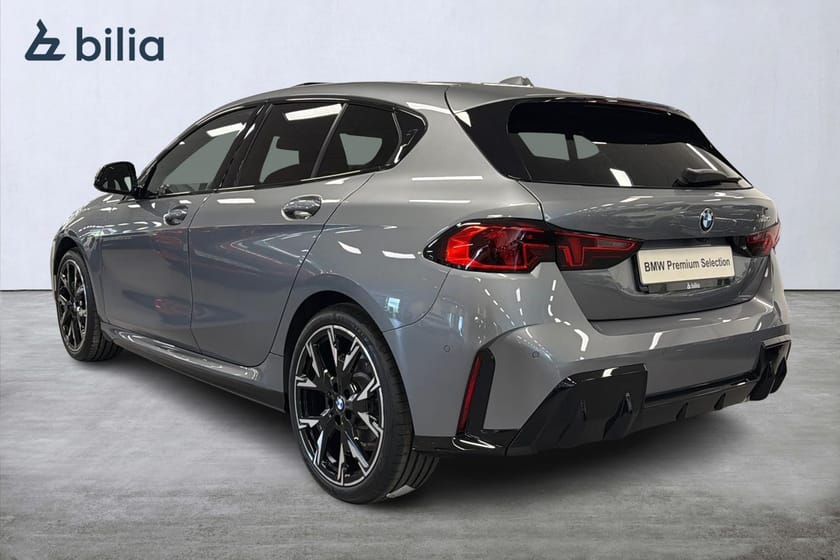 Bild 2 av BMW 120 M-sport | H&K | Panorama | Backkamera | 19"