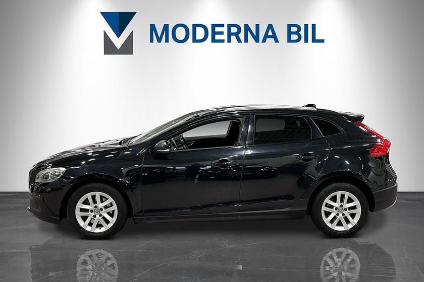 Bild 2 av Volvo V40 Cross Country D4 177hk Summum Aut Panorama Skinn Navi PDC Nyservad