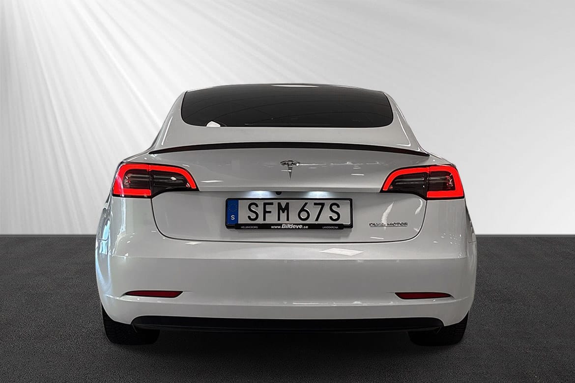 Tesla Model 3 Performance