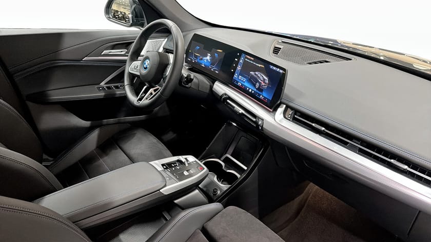 Bild 3 av BMW iX1 xDrive30 xDrive 30 M Sport H/K Comfort acc Rattvärme Backkamera