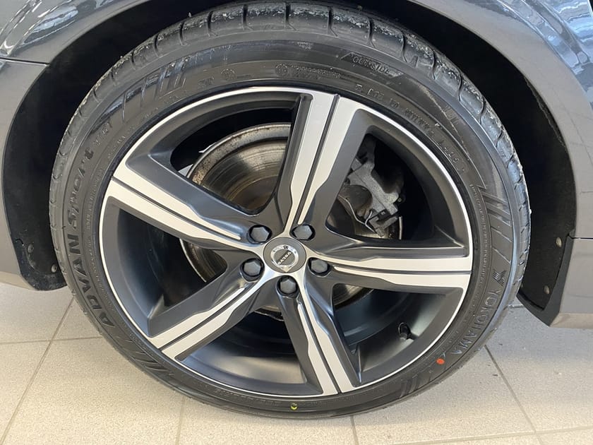 Bild 5 av Volvo V90 RECHARGE T8 AWD GEARTRONIC 392 HK