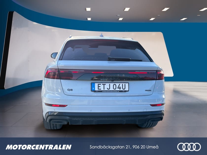 Bild 4 av Audi Q8 60 TFSI e quattro 490hk Selection, HUD, Laser, 23"
