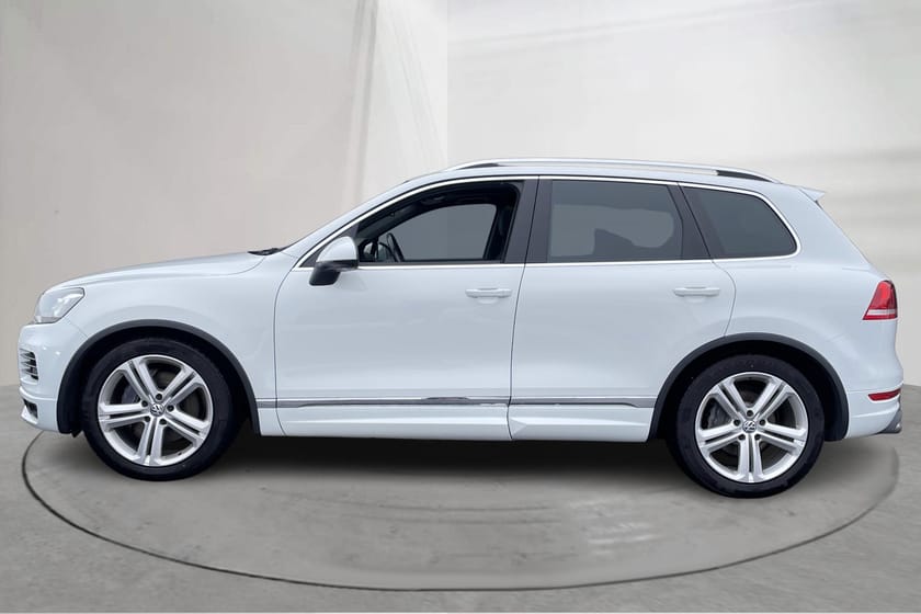Bild 2 av Volkswagen Touareg V8 TDI (340hk) Premium R-Line 360 Pano