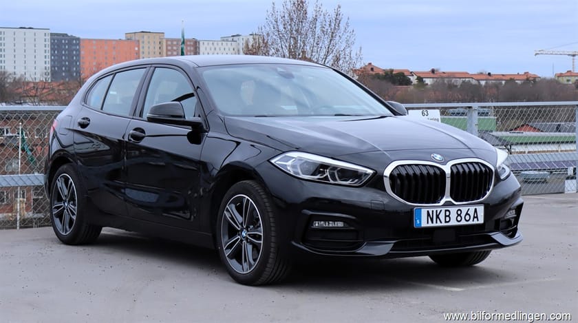 Bild 2 av BMW 118i Sport Line 1 ägare S/V-hjul Endast 634 mil!