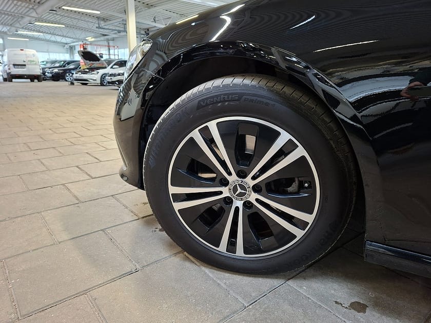 Bild 5 av Mercedes-Benz E 220 T d 4MATIC 9G-Tronic Avantgarde Navi (4980 mil)