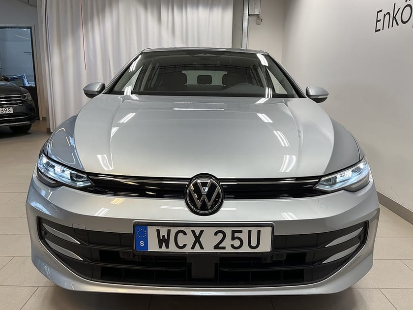 Bild 2 av Volkswagen Golf 1,5 eTSI Edition