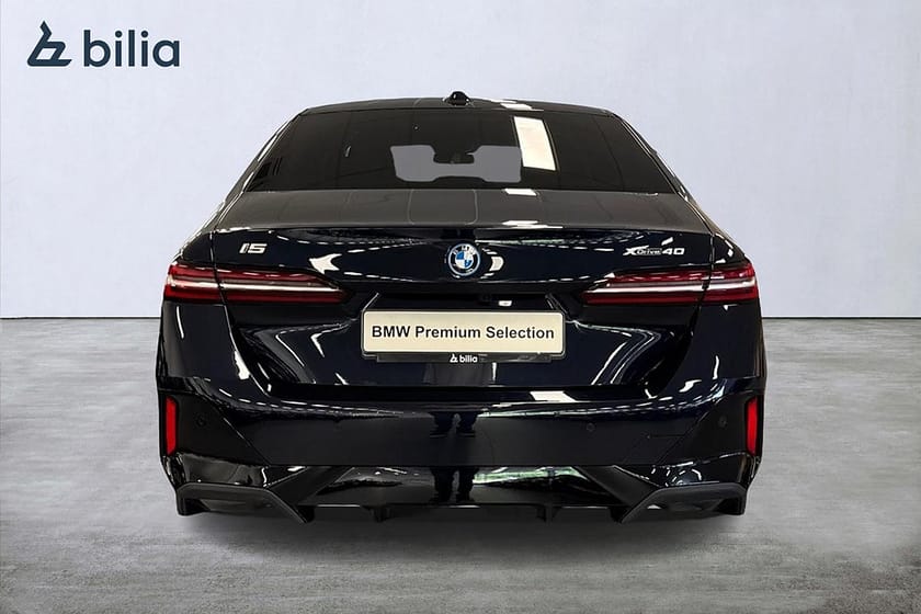 Bild 4 av BMW i5 xDrive40 Sedan xDrive 40 M-sport | H&K | Drag | Aktiv farth.