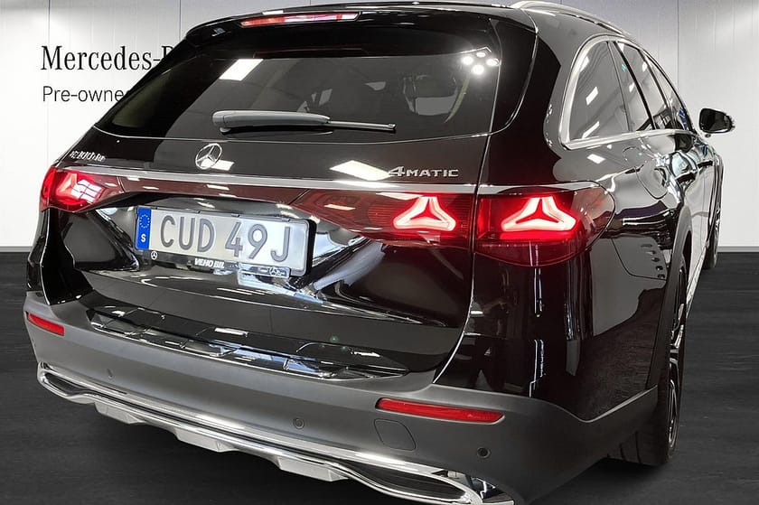 Bild 3 av Mercedes-Benz E 300 d e 4MATIC All-Terrain E300 de de Avantgarde Drag