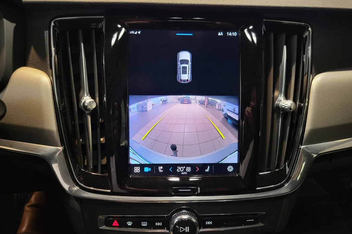 Volvo V90
