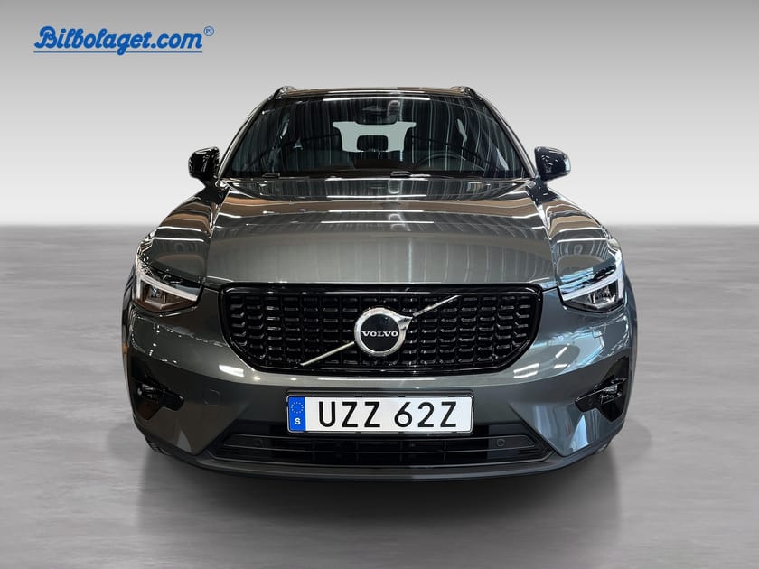 Bild 2 av Volvo XC40 B4 FWD Bensin Plus Dark