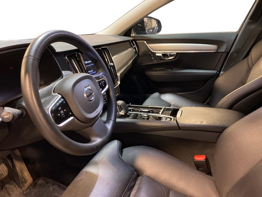 Bild 2 av Volvo V90 Recharge T6 Plus Dark