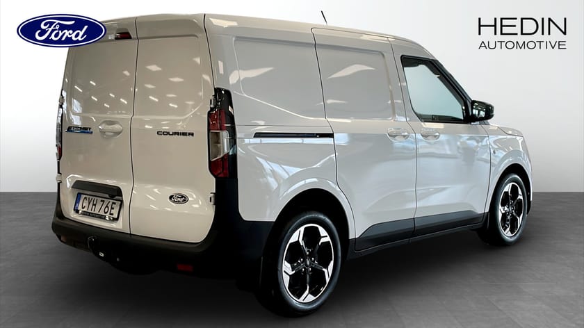 Bild 2 av Ford E-Transit Courier LIMITED SKÅP 136 A FWD *DEMO*