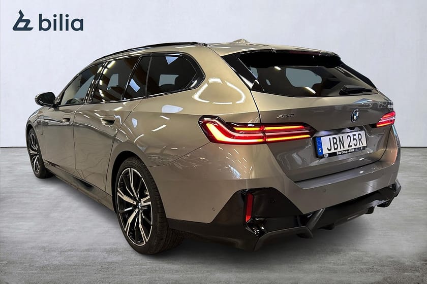 Bild 2 av BMW 530e xDrive Touring M Sport Active Edition | Bowers | Drag