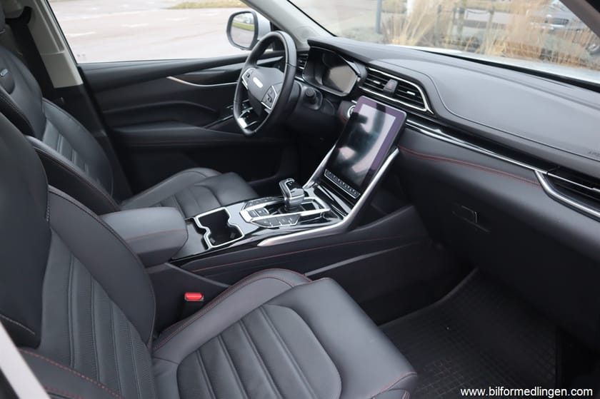 Bild 4 av Maxus Euniq 6 SUV 177hk Momsbil Panoramatak Skinn Svensksåld 1 Ägare