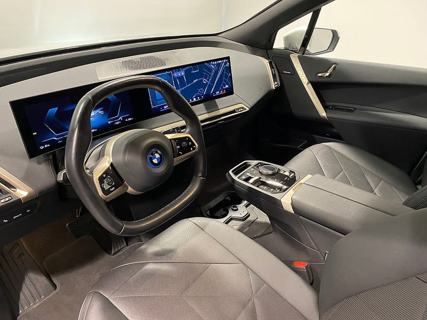 Bild 4 av BMW iX xDrive40 4,95% ränta Sportpaket Innovation H/K Drag