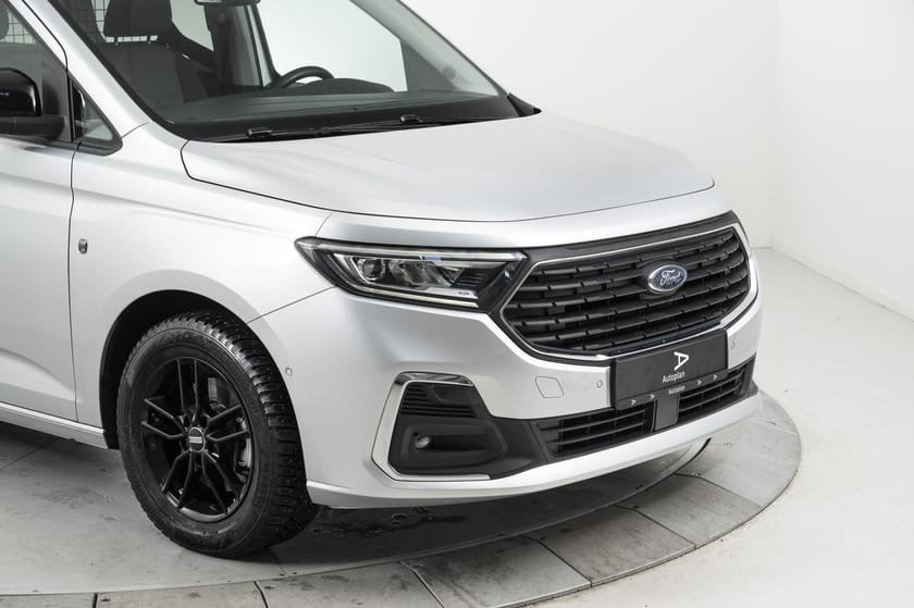 Bilde 2 av Ford Tourneo Connect 235 L2 2,0 TDCi 122hk Proff+ AWD ACC/Krok/Webasto/R.kam